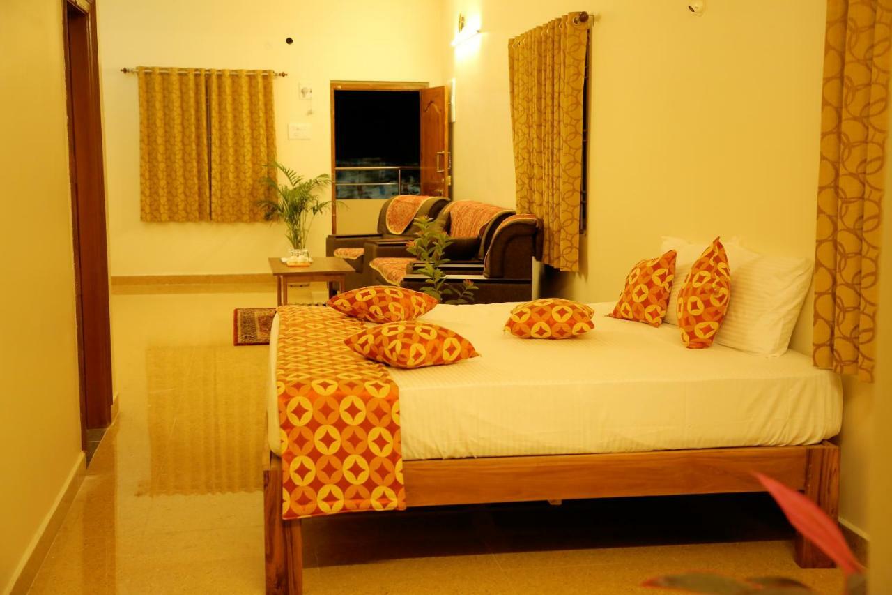 Bhavana Homestay Tirupati Bagian luar foto