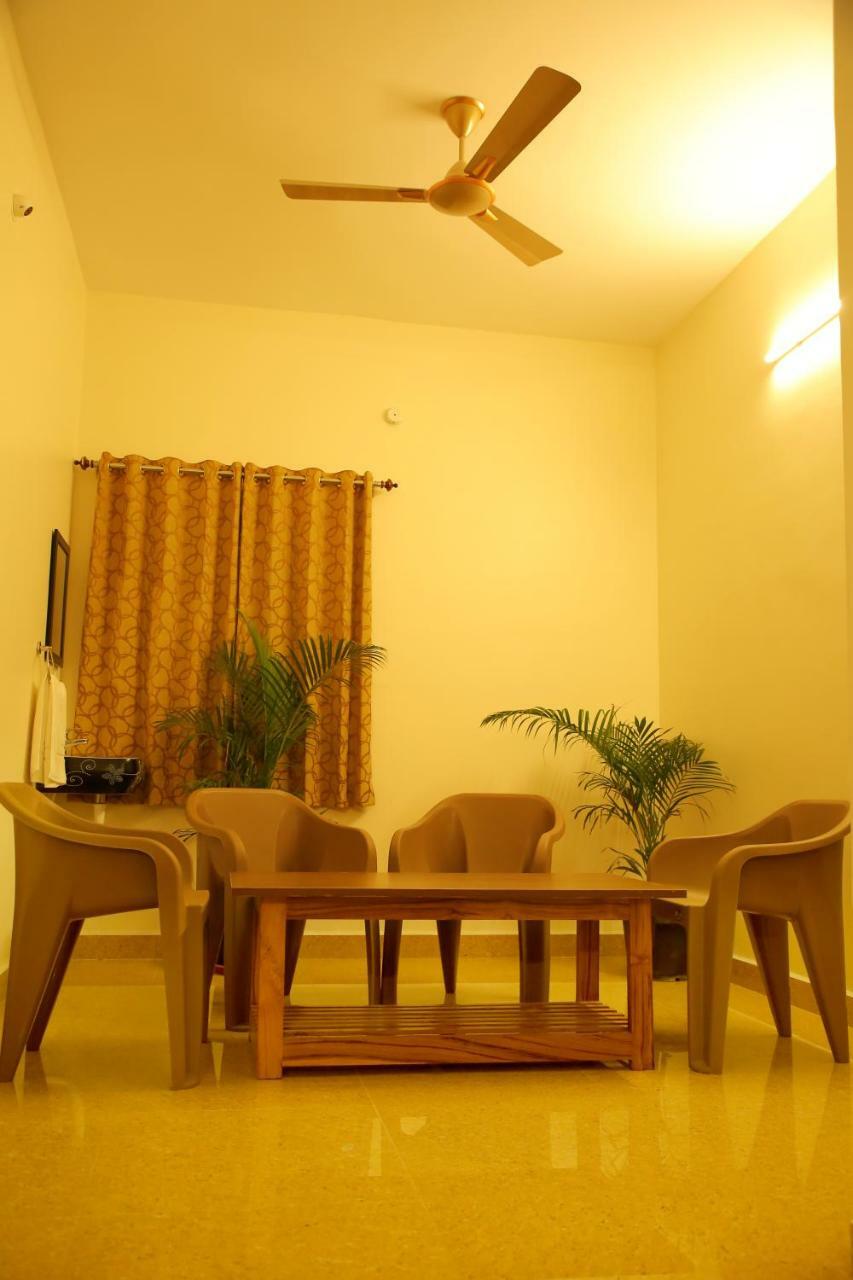 Bhavana Homestay Tirupati Bagian luar foto